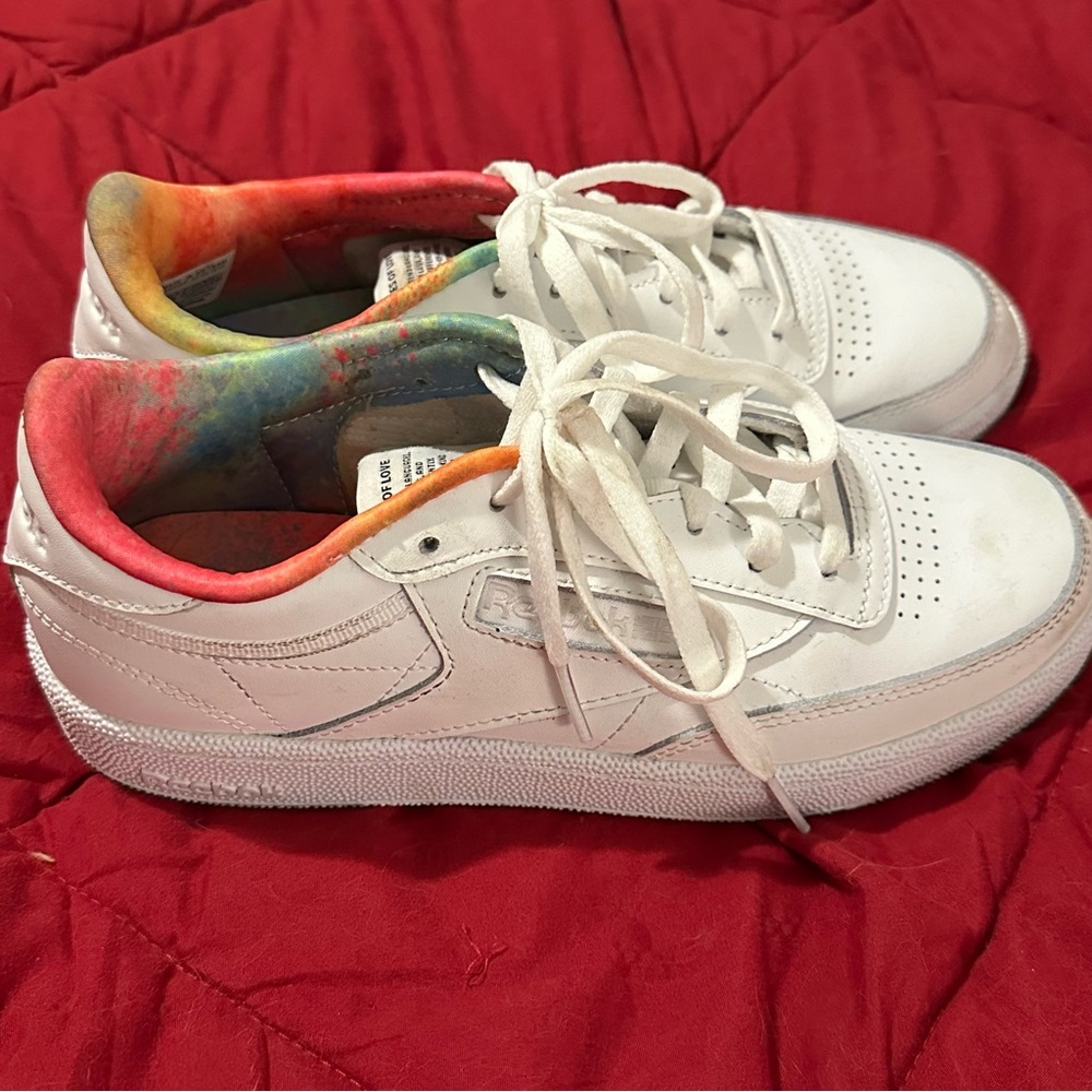 Reebok Pride 🌈
Size 6 Sneakers - Picture 5 of 5